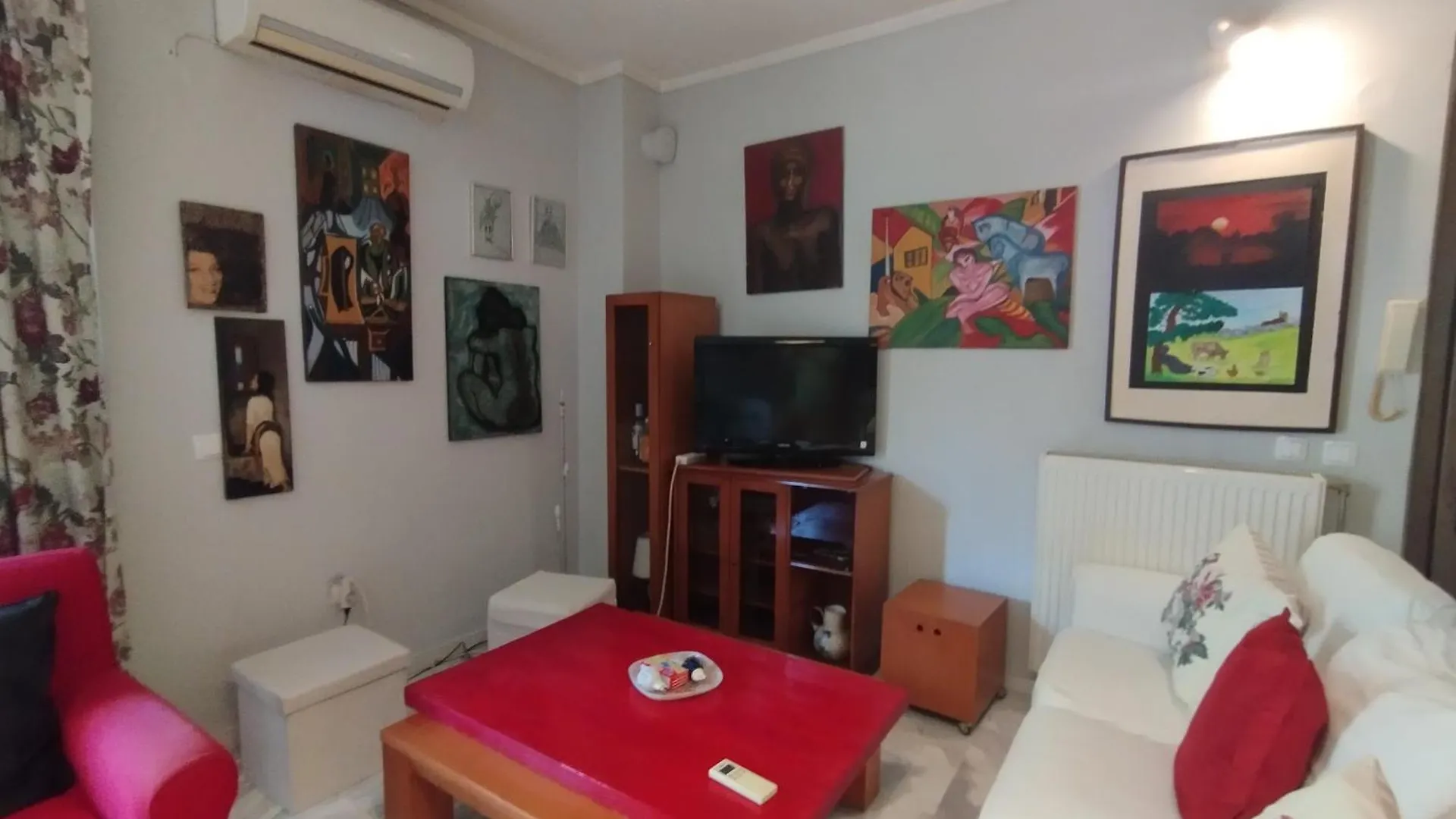 Yourhomeinperaia Peraía