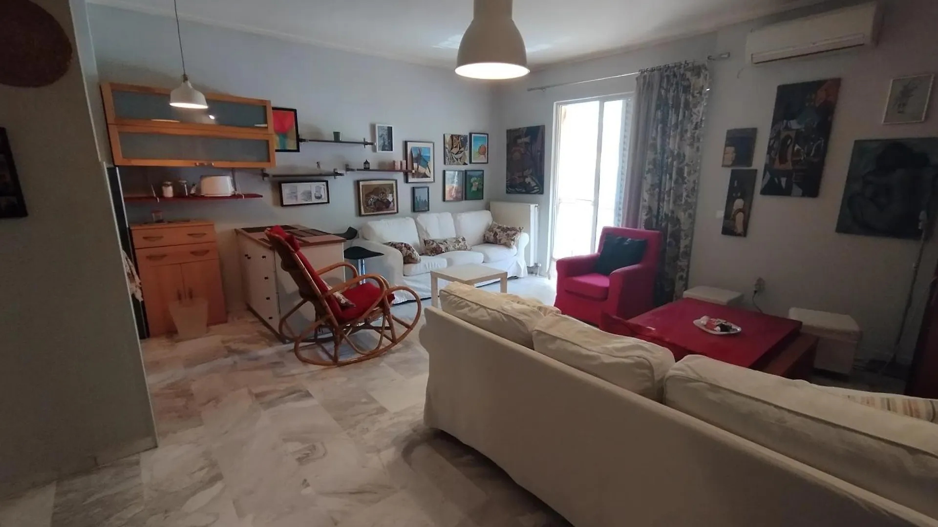 Yourhomeinperaia